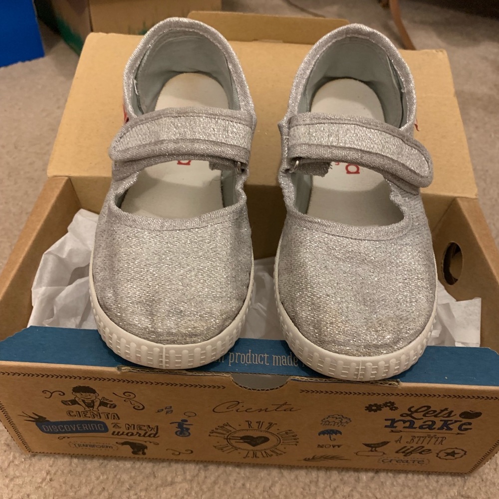 Cienta slip on